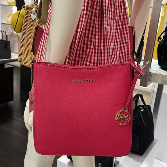 Michael Kors Jet Set Travel Small Messenger Crossbody Bag
Electric Pink 
NWT - Picture 12 of 16